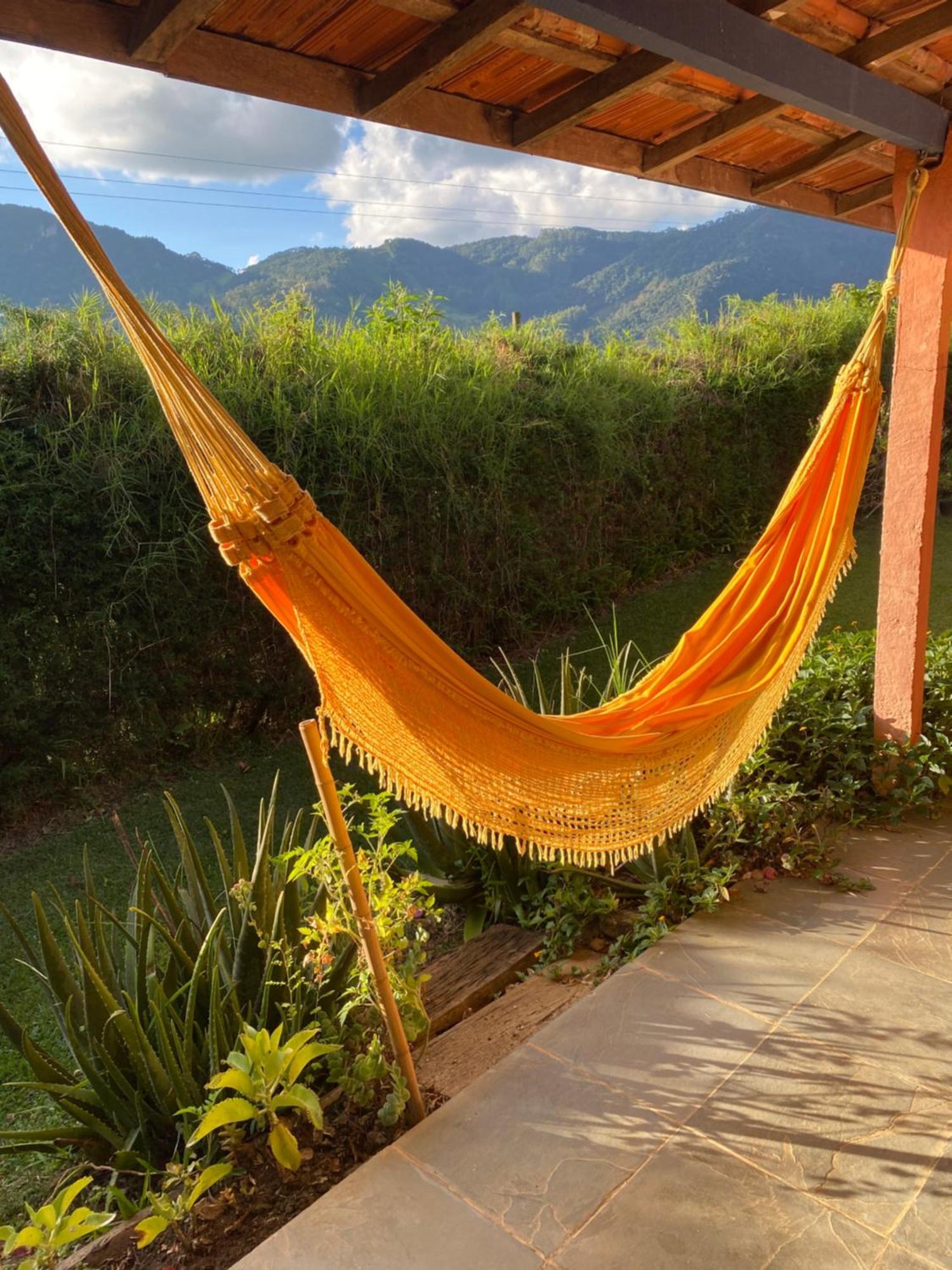Casa Na Montanha A 500 Metros Da Pedra Do Bau Apartment เซาเบนโตโดซาปูไค ภายนอก รูปภาพ